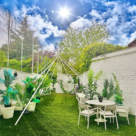 Espace Nuit Avec Balcon Et Lit Double En Mezzanine بيت ضيافة