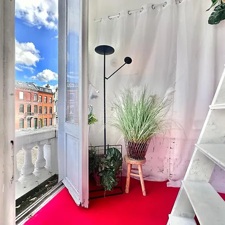 Espace Nuit Avec Balcon Et Lit Double En Mezzanine *